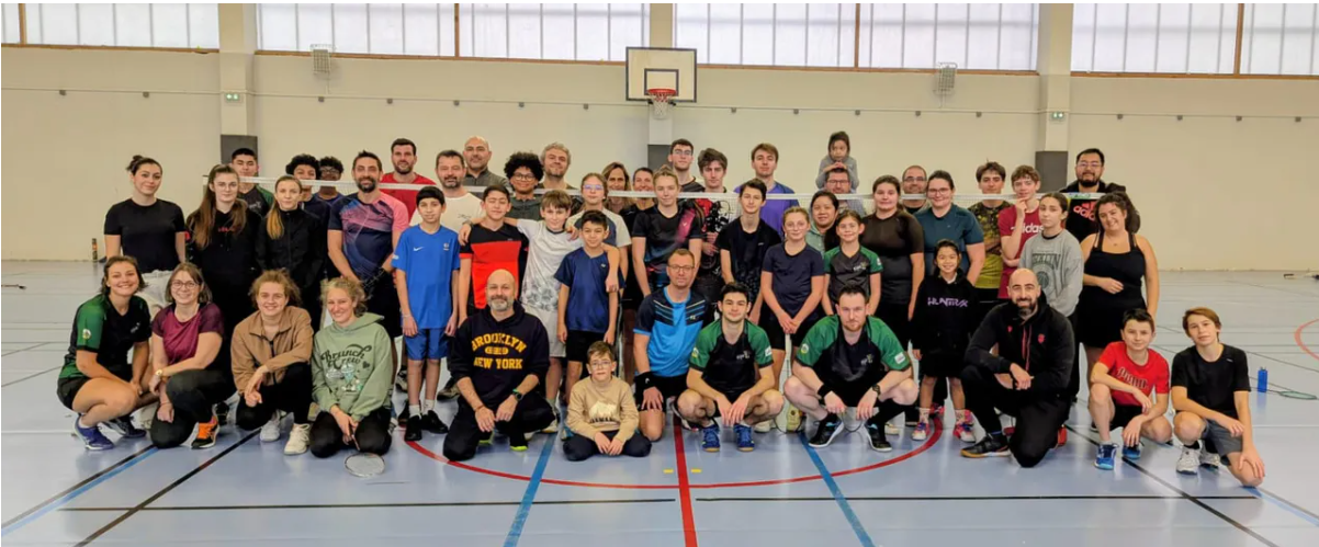 Joueurs du club de badminton FRJM